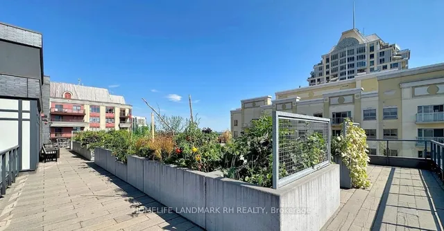 Additional image 20 of 18 Rean Dr Unit 402