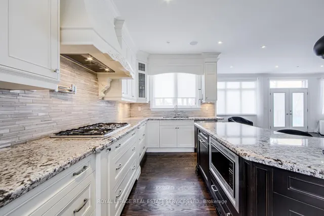 Additional image 8 of 21A Roycrest Ave