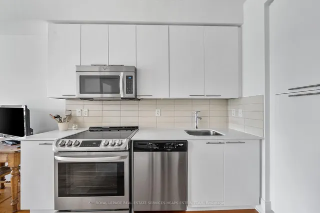 Additional image 10 of 25 Broadway Ave Unit 801