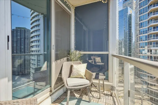 Additional image 18 of 218 Queens Quay Unit 1804