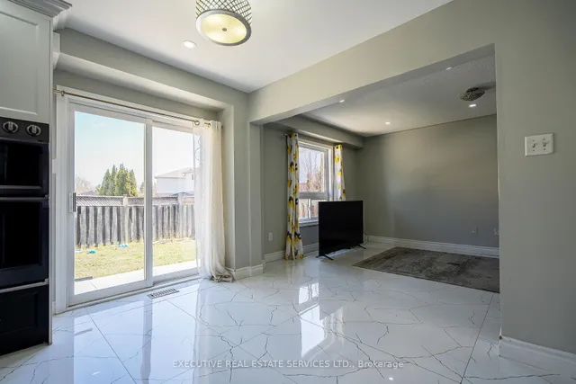 Additional image 13 of 3 Deforest Dr