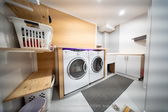 Additional image 19 of 35 Collins Cres Unit 34