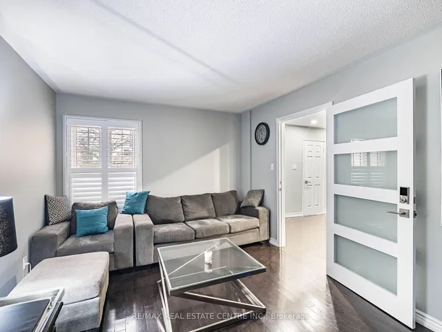 Additional image 21 of 4 Lord Simcoe Dr