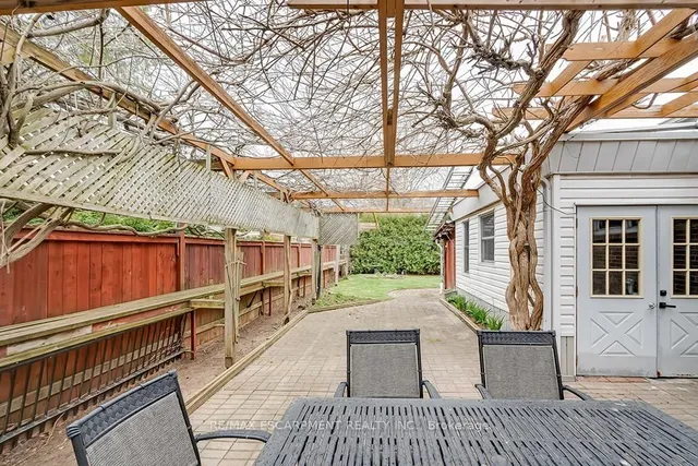 Additional image 43 of 564 Maplehill Dr