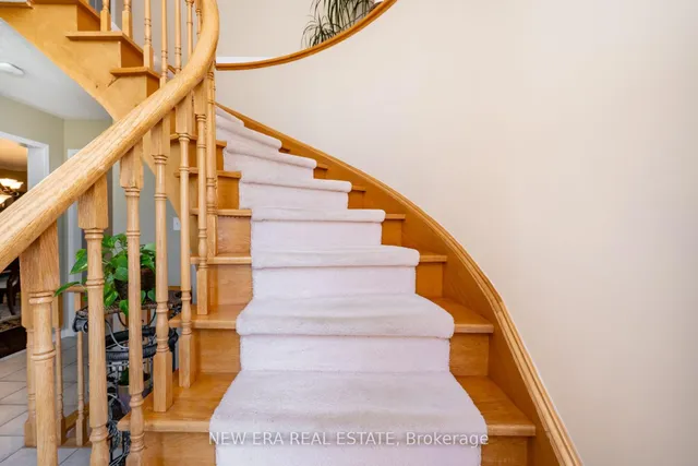 Additional image 17 of 275 Cresthaven Rd