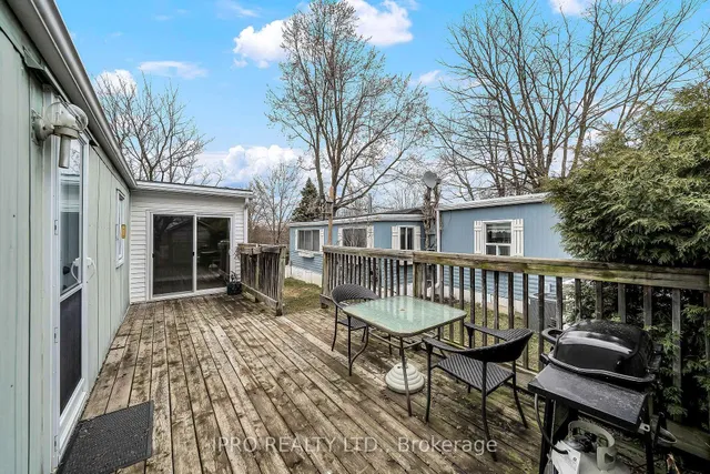 Additional image 24 of 137 Maple Cres