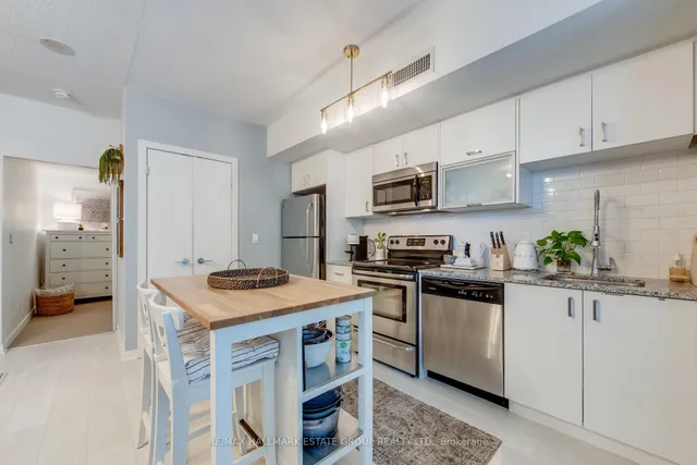 Additional image 11 of 59 East Liberty St Unit 401