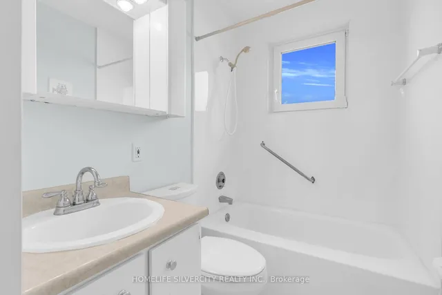 Additional image 26 of 140 Folkstone Cres