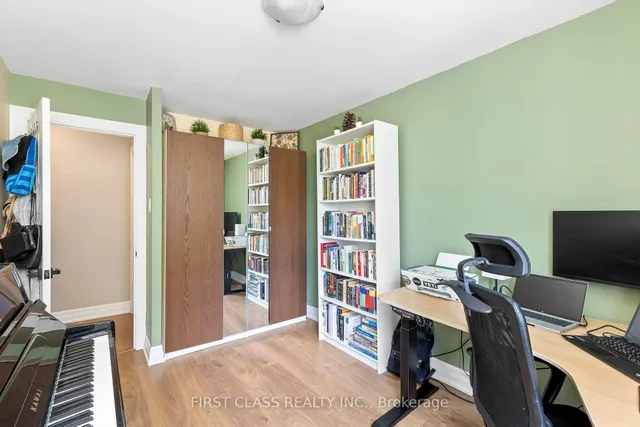 Additional image 12 of 3845 Lake Shore Blvd Unit 102