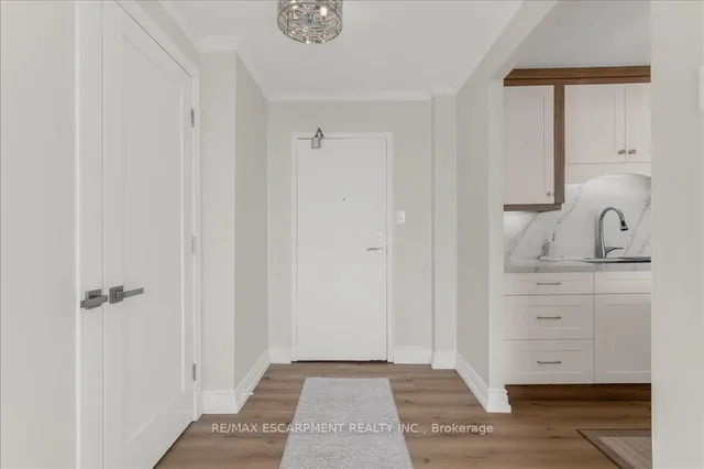 Additional image 15 of 75 Queen St Unit 1702