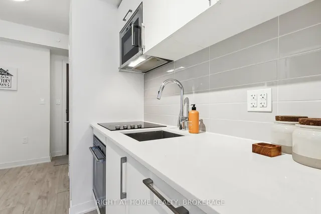 Additional image 13 of 576 Front St Unit 302E