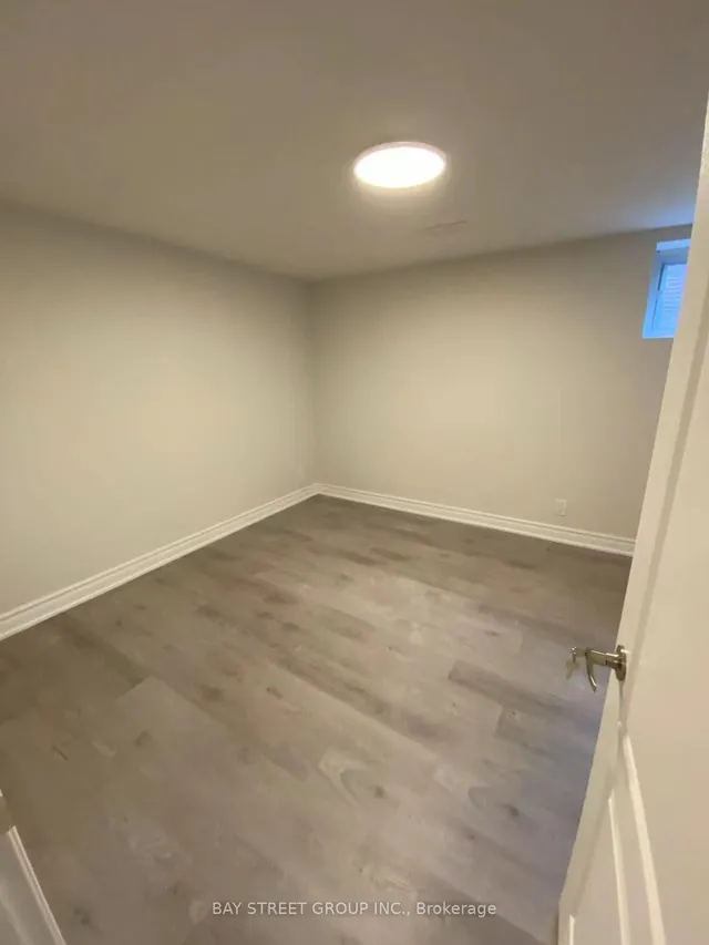 Additional image 4 of 170 Gracefield Ave