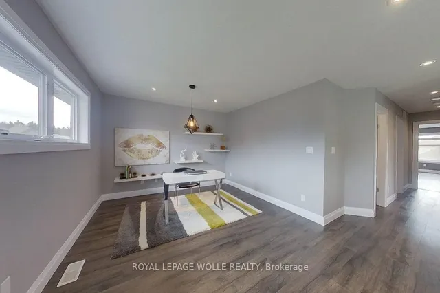 Additional image 25 of 69 Eaglecrest St