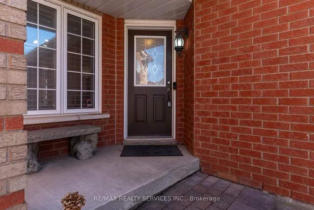 Additional image 7 of 3 White Tail Cres
