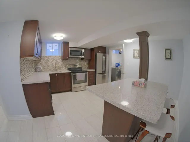 Additional image 18 of 2814 Guilford Cres