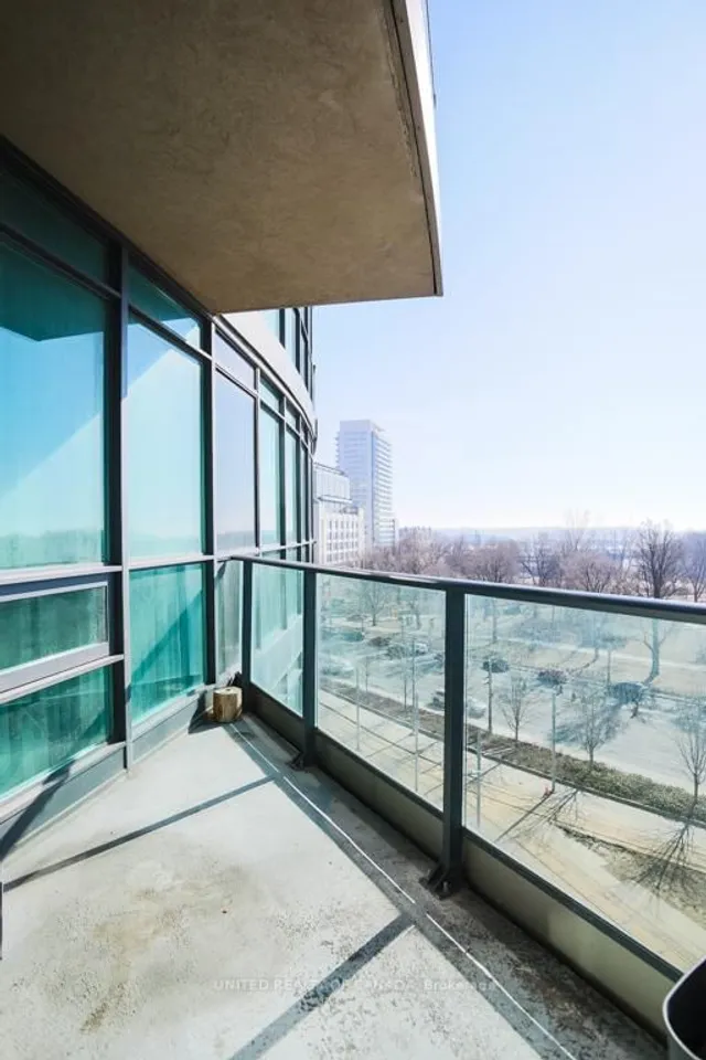 Additional image 34 of 215 Fort York Blvd Unit #705