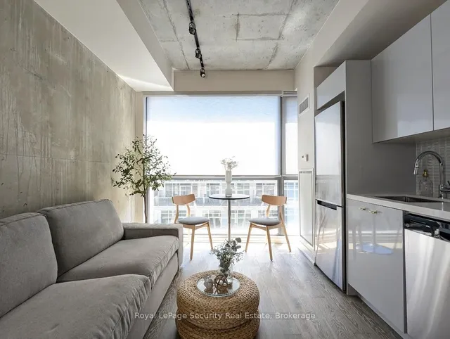 Additional image 3 of 39 Brant St Unit 816