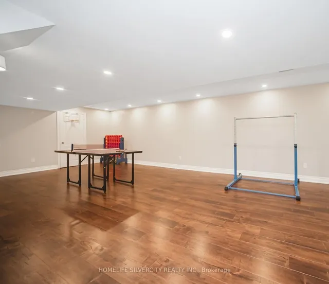 Additional image 12 of 3192 Sorrento Cres