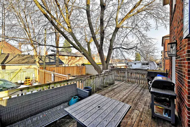 Additional image 38 of 555 Royal York Rd