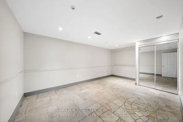 Additional image 38 of 49 Hollowgrove Blvd