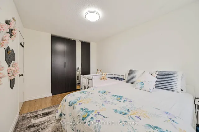 Additional image 19 of 10 Cupola Crt