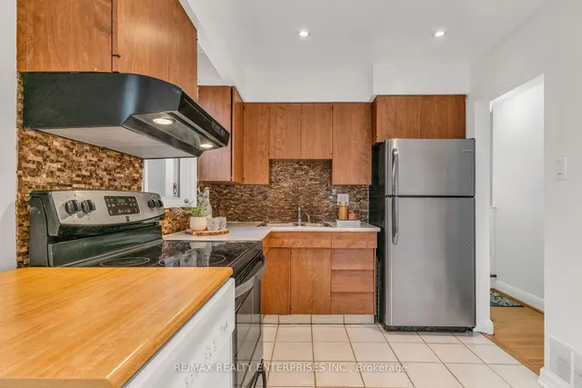 Additional image 6 of 20 Ashdean Dr