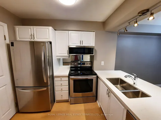 Additional image 3 of 1 Aberfoyle Cres Unit 907