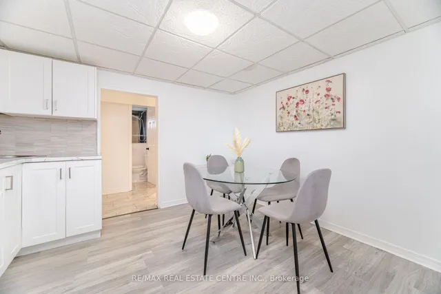 Additional image 26 of 32 East 44th St