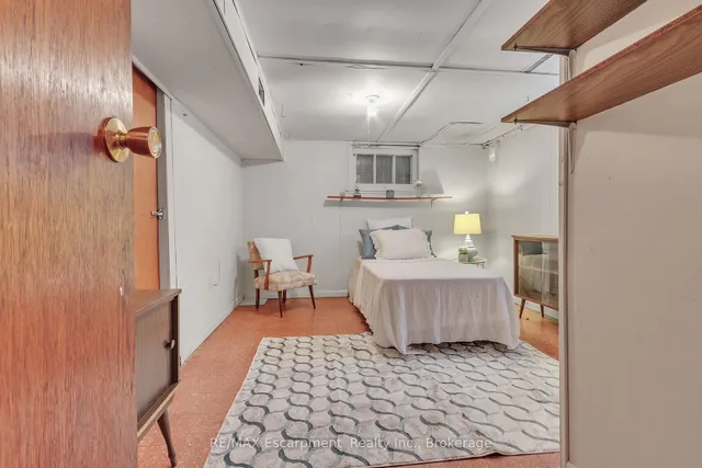 Additional image 32 of 1060 Brook View Ave