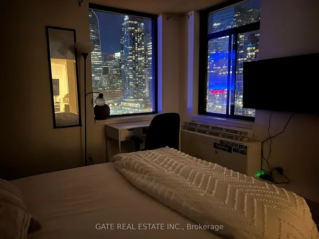 Additional image 15 of 250 Queens Quay Unit 1706