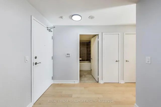 Additional image 13 of 320 Richmond St Unit 911