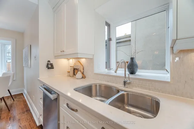 Additional image 8 of 33 Willingdon Blvd