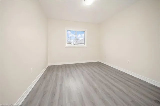 Additional image 38 of 57 Redcedar Cres