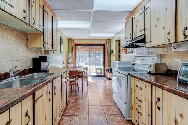 Additional image 28 of 84 Robbinstone Dr