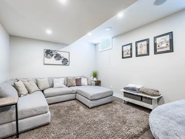 Additional image 44 of 41 Burlwood Rd