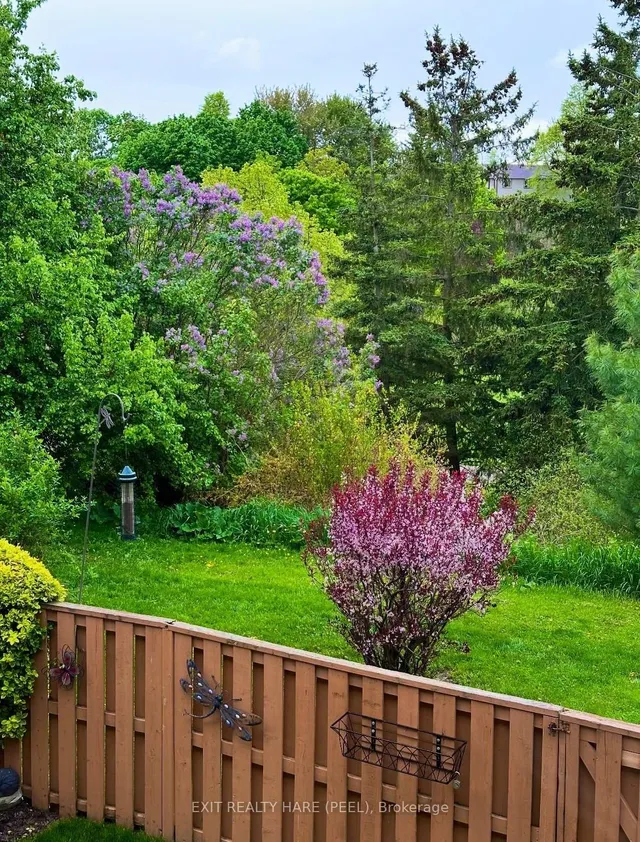 Additional image 29 of 43 Ashton Cres Unit 43