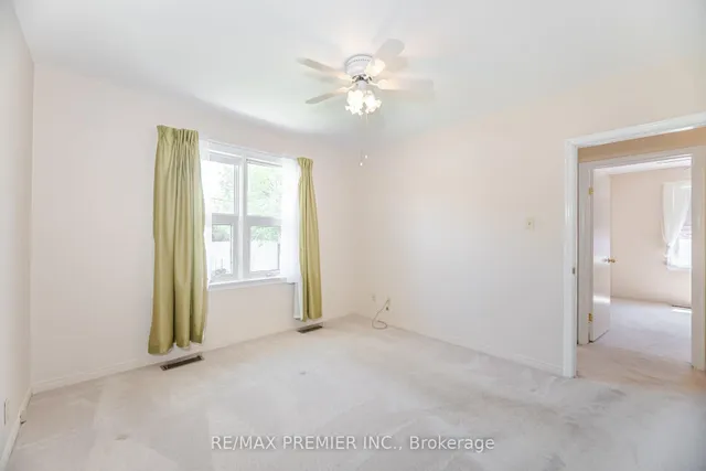 Additional image 21 of 32 Edgemont Dr