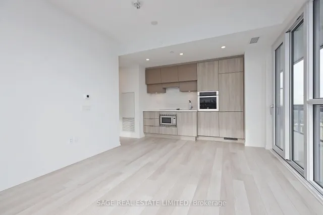 Additional image 30 of 39 Roehampton Ave Unit 3803