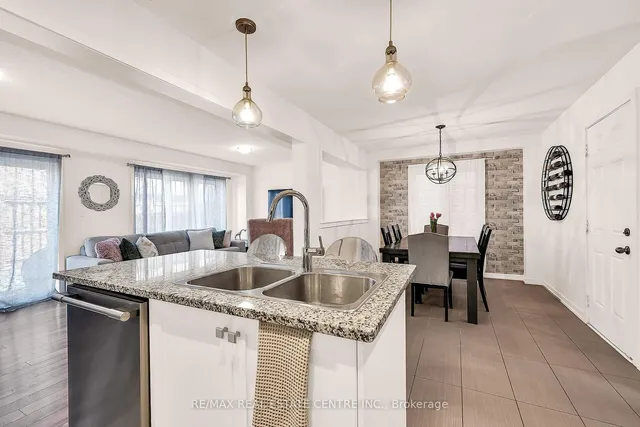 Additional image 14 of 18 Scarletwood St