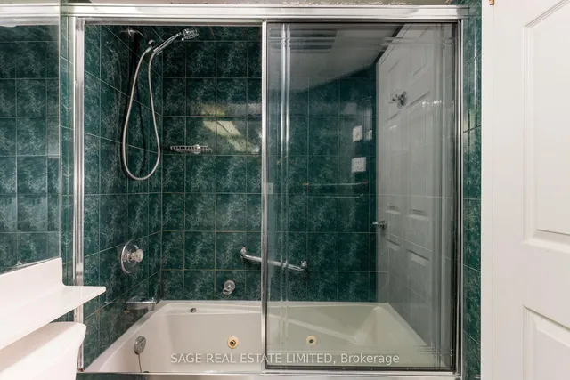 Additional image 30 of 99 Harbour Sq Unit 3002