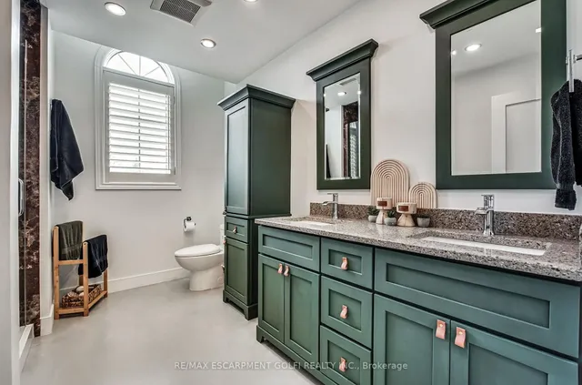 Additional image 26 of 1 Tristan Crt