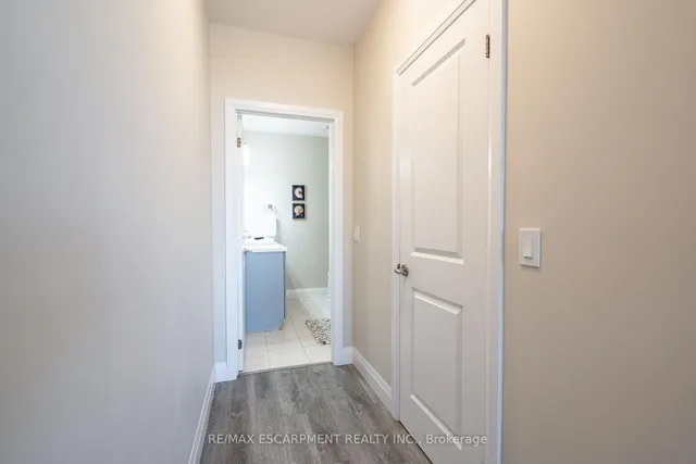 Additional image 14 of 1 Redfern Ave Unit 441