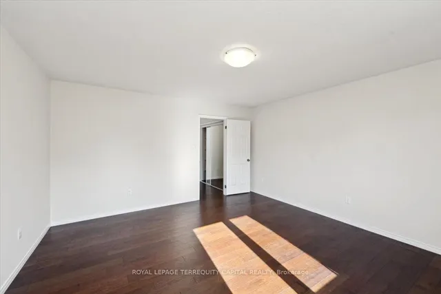 Additional image 24 of 116 Newport Cres