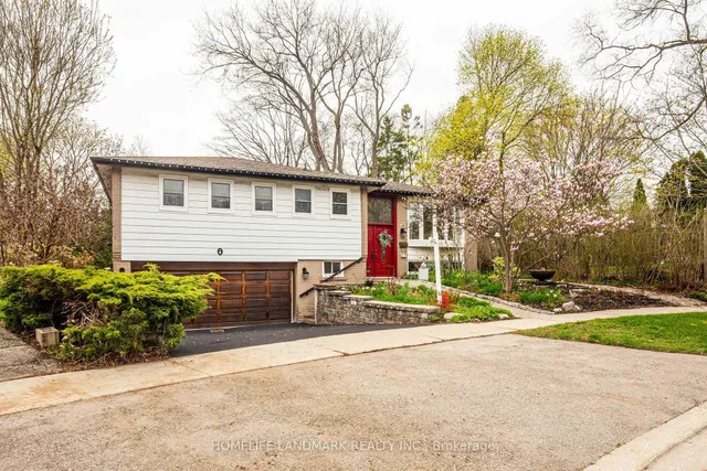 Primary image of 4 Steepmaple Grve