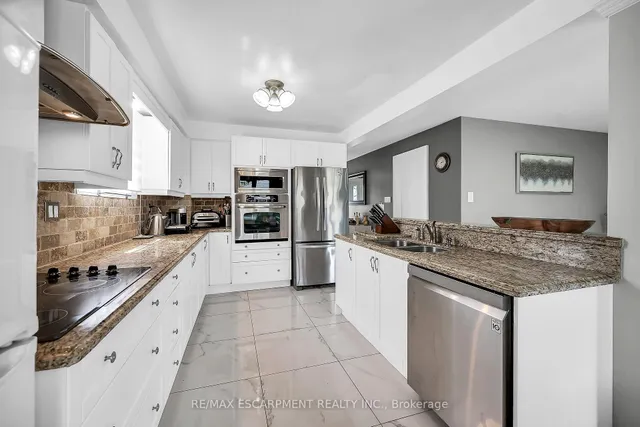 Additional image 16 of 707 Upper Wentworth St