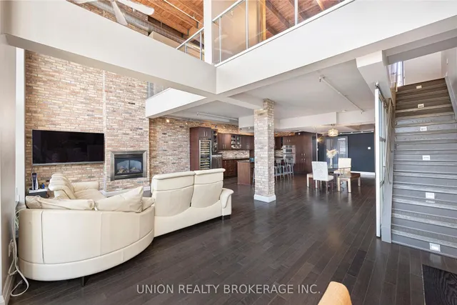 Additional image 16 of 1852 Queen St Unit 303