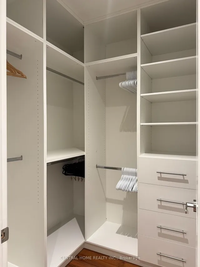 Additional image 19 of 298 Poyntz Ave