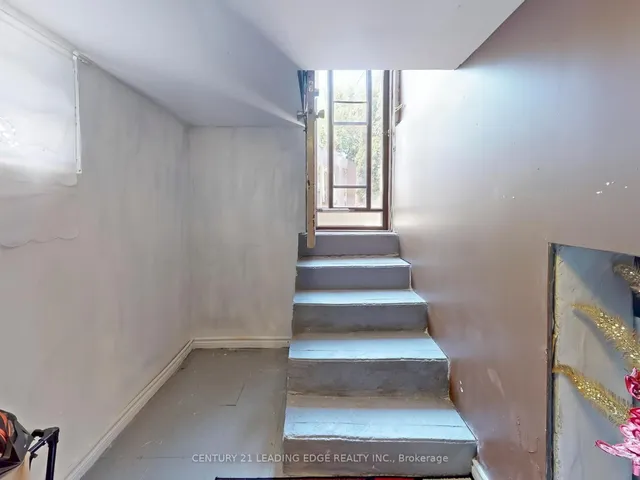 Additional image 35 of 286 Glenholme Ave
