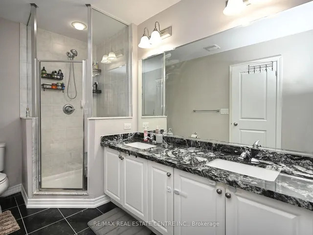 Additional image 38 of 53 Dufay Rd