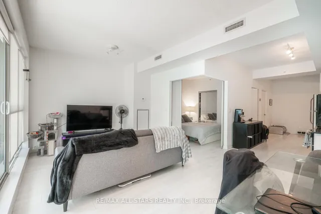 Additional image 12 of 150 East Liberty St Unit 605